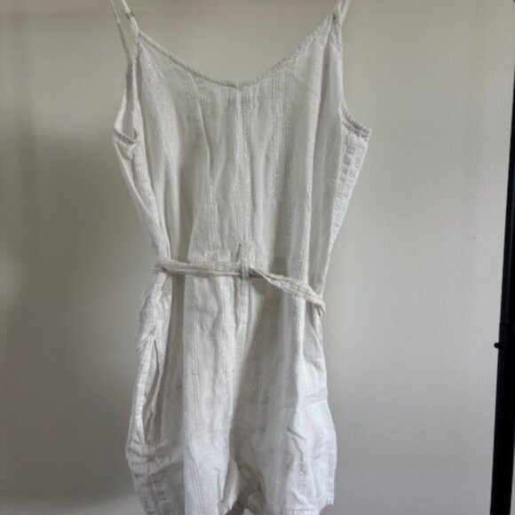 Vitamin A White Textured Tie-Waist Romper Small – Summer Beach Cover Up - Picture 7 of 7